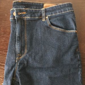 Snug fitting Jean Shorts